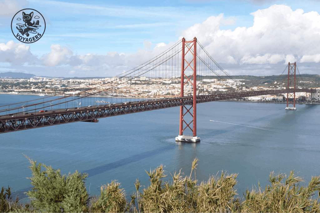 Pont du 25 Avril à Lisbonne franchissant le Tage